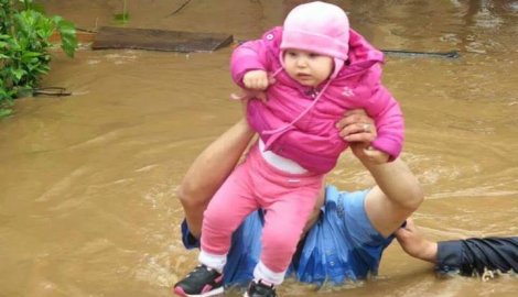 Evakuacija stanovništva iz poplavljenih područija
