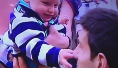 Novak Đoković sa bebom