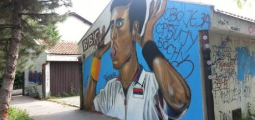 Grafit na kome je Novak Đoković