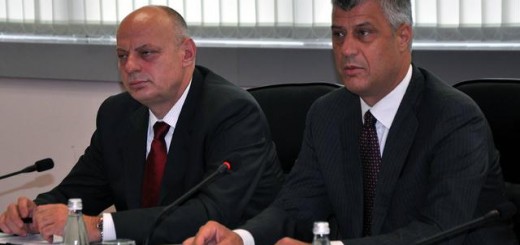 Kosovski prmeijer Hašim Tači i ministar bezbednosnih snaga Kosova Agim Čeku (Foto: Beta, arhiva)