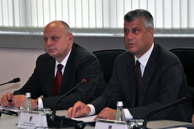 Kosovski prmeijer Hašim Tači i ministar bezbednosnih snaga Kosova Agim Čeku (Foto: Beta, arhiva)