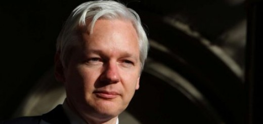 Asanž kao maneken na nedelji mode