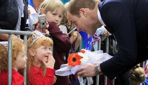 Princ Vilijam popularniji od bake i oca
