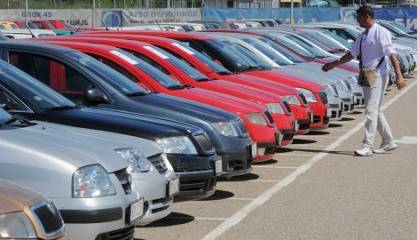 Veliko interesovanje građana za automobile na javnoj licitaciji