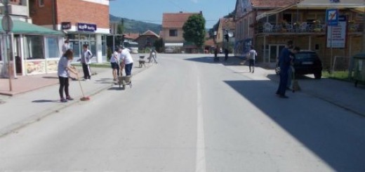 Pomogla i grupa od tridesetak volontera iz Vojvodine