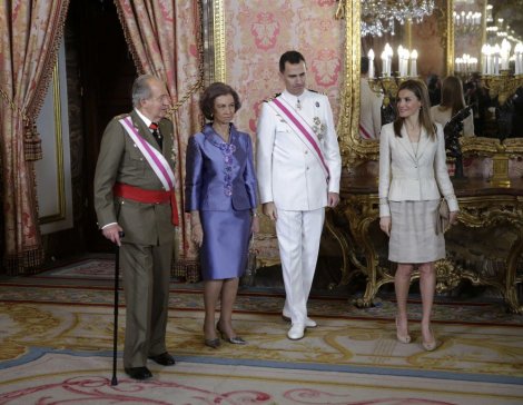 Španska kraljevska porodica: Kralj Huan Karlos, kraljica Sofija, princ Felipe i princeza Leticija