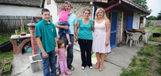 Boškovići: Troje dece je tu, troje je kod rodbine