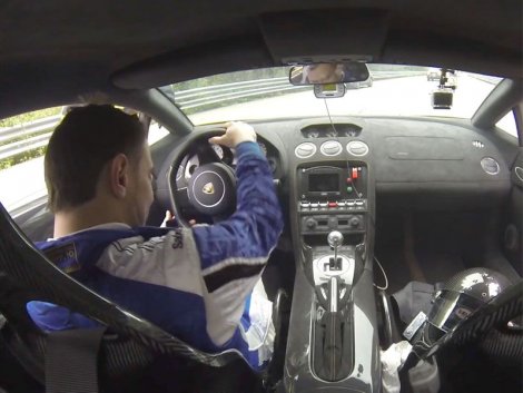 Kako „lamborgini“ gori pri 400 na sat