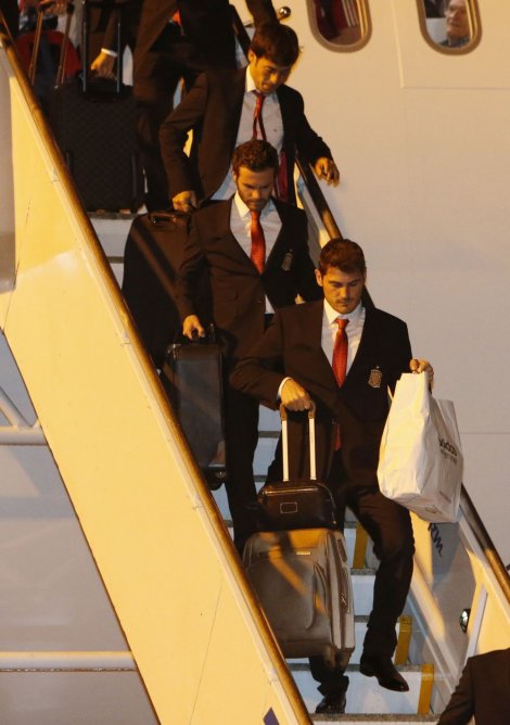 Grom udario u avion sa španskim fudbalskim reprezentativcima!