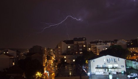 Mistična noć u Beogradu: Munje šetale ulicama (FOTO)