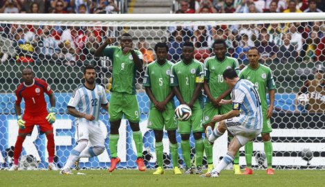 Mesi kao Maradona: Argentina overila prvo mesto, Nigerija porazom do osmine finala Foto