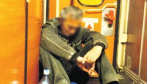 Deca spavala u hodnicima vagona u vozu za Podgoricu