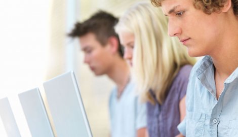 Interent u prevozu koristi trećina građana Srbije