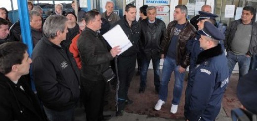 Radnici „Autosaobraćaja“ stavili katanac na upravnu zgradu