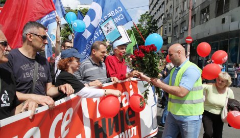 OBJAVITE IMENA! Ko zakine plate ide na stub srama