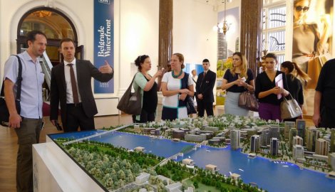 Novinari su bili u Geozavodu gde ih je Siniša Mali upoznao sa "Beogradom na vodi"