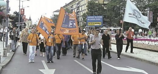 Protestuju od 25 juna: Sa jedne od uličnih šetnji Kruševljana