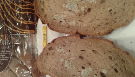 KAKAV HLEB JEDEMO  Kora kao s reklame, a unutra...