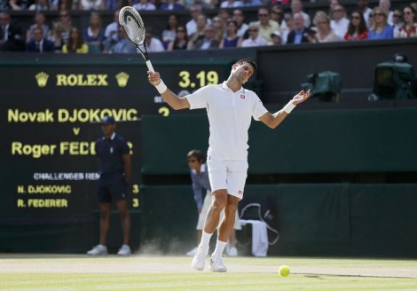 Novak opet vlada planetom: Pobeda protiv Rodžera za titulu Vimbldona i prvo mesto! Foto
