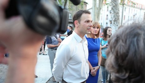 Novi skver ima devet lampi koje troše manje struje od običnih sijalica